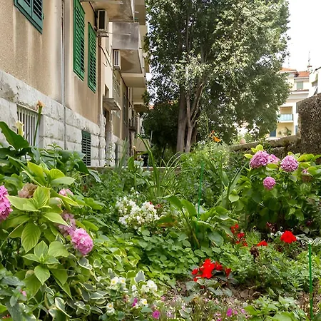 Old Town & Free Parking - Sweet Dado With Balcony Apartment *